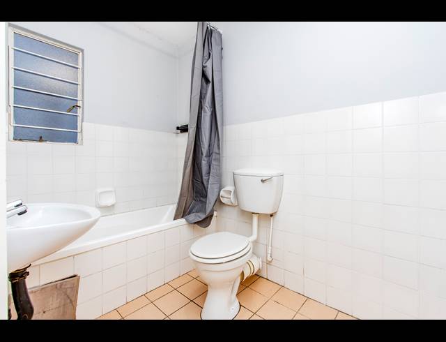 1 BEDROOM APARTMENT TO LET IN RADIOKOP